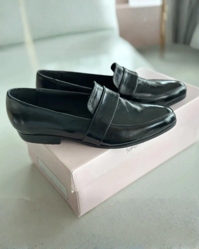 Zapatos jade negro Victoria’s Studio