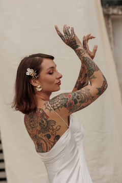 Vestido Luna em cetim Mellow no viés. - Vestidos de noiva exclusivos ARTHA ATELIER