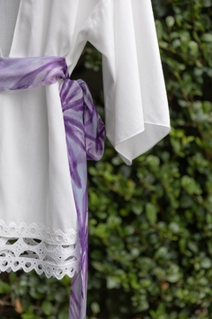 Caixa Lavanda - contém: kimono Artha + vela Entalpia para Artha e faixa de Seda Liane Mestrinho para Artha. - loja online