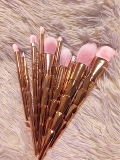 Pincéis de maquiagem Flawless na internet