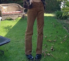 Calça brown na internet