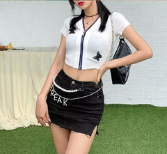 Cropped Betty na internet