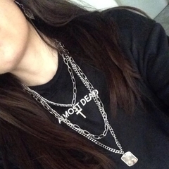 Colares Grunge - Baby Black Shop