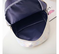 Mochila Holográfica Cry Baby na internet