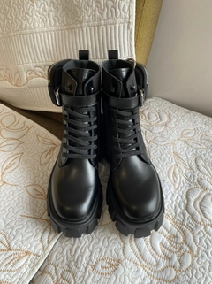 Imagem do Bota Prada Monolotith nylon e couro