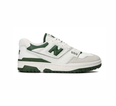 Tênis New Balance 550 na internet