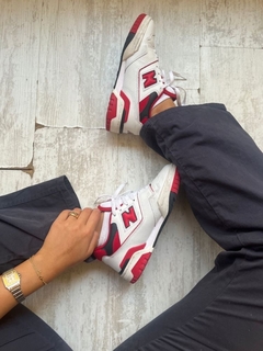 Tênis New Balance 550 na internet