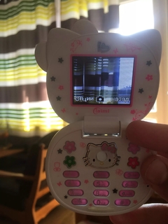 Mini celular 2000s hello kitty
