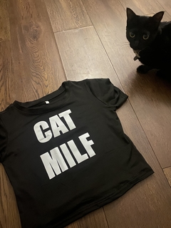 Baby tee cat milf na internet