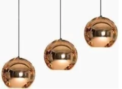 Colgante Tom L en internet