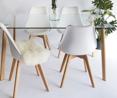 Combo Nórdico Mesa vidrio + 4 sillas tulip blancas, base madera