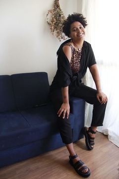 Calça Xodó Preta na internet