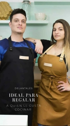 DELANTAL CON PECHERA - tienda online