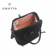 67.601.1 MOCHILA AMAYRA SQUARE NEGRA - ByM Shoes Mayorista