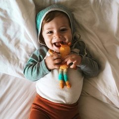 JUGUETE ECOLÓGICO DE ALGODÓN ORGÁNICO, SONAJERO, ANIMAL FRIEND OSO + IPLAY USA en internet