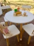 Juego windsor con 2 sillas - comprar online