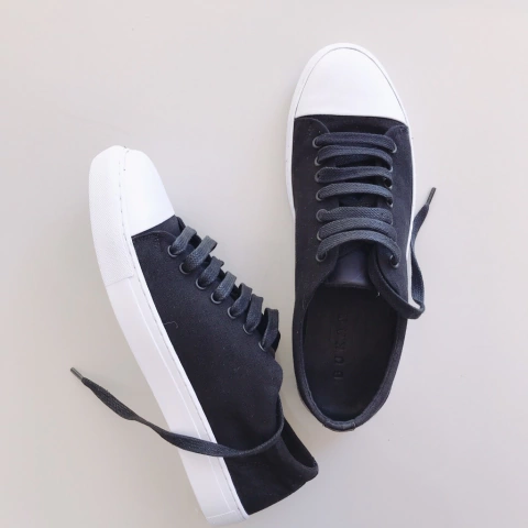 ZAPATILLAS PAMPA I NEGRO SUELA BLANCA