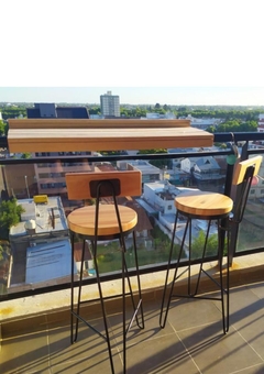 COMBO BARRA PARA BALCON 100 CM + 2 TABURETES hierro y madera CON respaldo - comprar online
