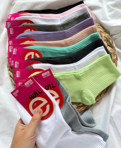 ELEMENTO MEDIAS TENIS DAMA LISO - comprar online