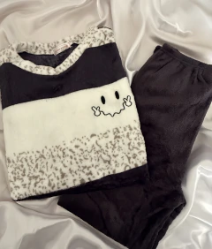 PIJAMA POLAR SMILE - comprar online