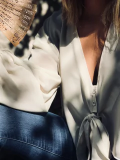 BLUSA BERNI BEIGE en internet
