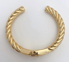 Bracelete Torcido - comprar online