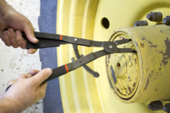 PINZA PARA ARANDELAS SEEGER INTERNAS 400MM PROFESIONAL LISLE - comprar online