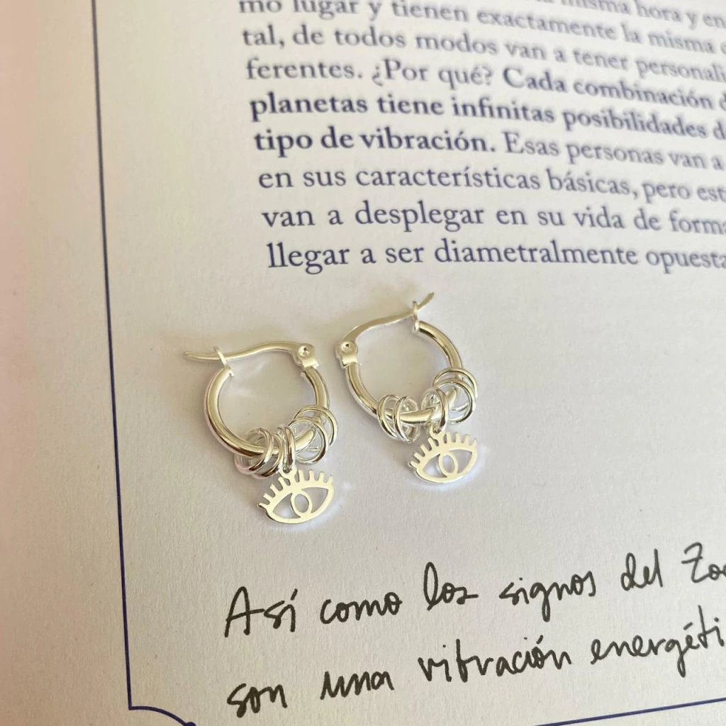 Ojitos Calados