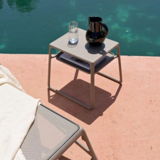 - MESA AUXILIAR POP -