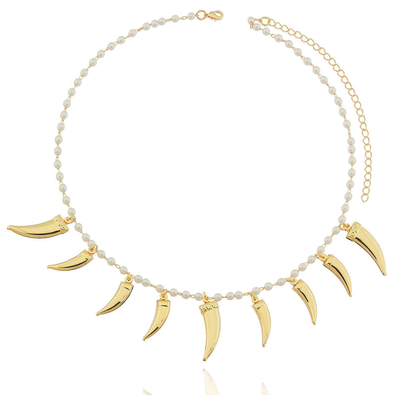 Colar Pérolas Pingente Dente Sabre Dourado