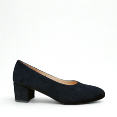 Zapato flat negro de gamuza con taco cuadrado bajo