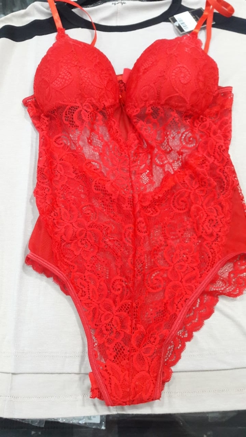 BODY TRIANGULO ENCAJE (235.5037)