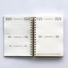 Agenda dos días por página "Kitten" en internet