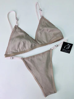 Conjunto Amelie avellana con bretel rosa