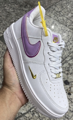 Nike Dunk Branco e roxo