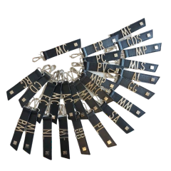 Llavero personalizado con letras en fundición / sourvenirs