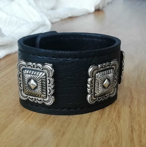 Brazalete Cuadrados con festón