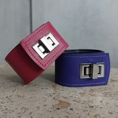 Brazalete con torniquete rectangular en internet