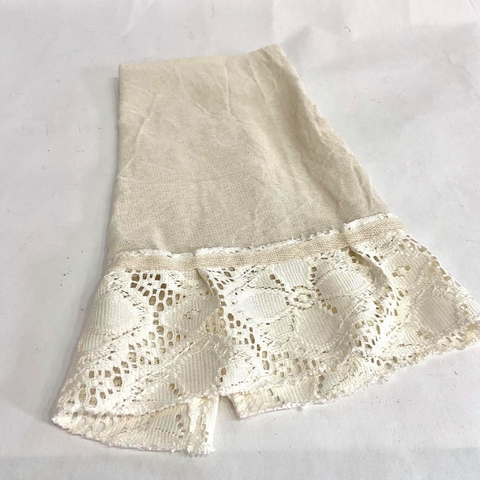 Servilleta de tela con puntilla
