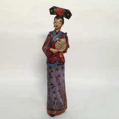 Figura oriental de resina - comprar online