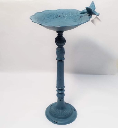 Bebedero para pájaros de hierro celeste de pie