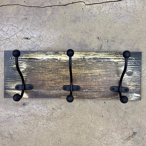 Perchero de madera patinada x 3 - comprar online