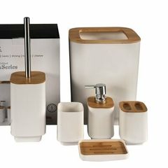 Ser de baño plástico con tapa madera