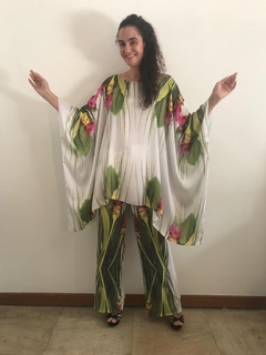 Camiseta Maxi Cetim Folhagem Verde na internet
