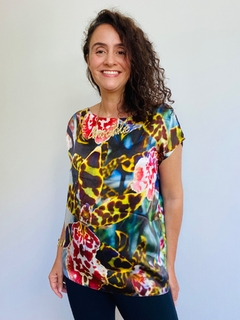 Camiseta Kaftan Seda Orquídea - comprar online