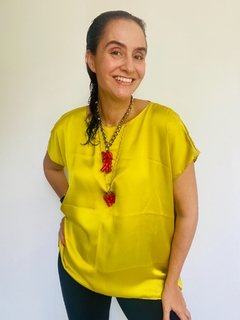 Camiseta Kaftan Cetim Mostarda on internet
