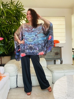 Camiseta Maxi Cetim Monet Azul na internet