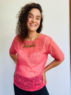Camiseta Basica Organza Bordada Rosa