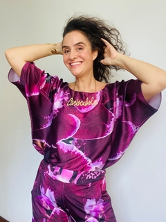 Camiseta Morcego Cetim Orquídea Vinho - loja online
