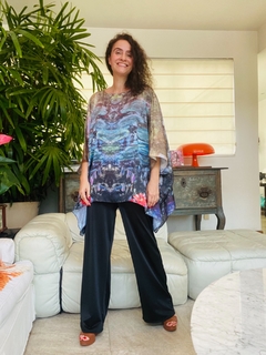 Camiseta Maxi Cetim Monet Azul - comprar online
